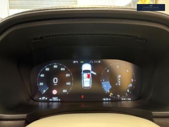 Volvo V90 Cross Country 2.0 D4 Pro Auto AWD Euro 6 (s/s) 5dr
