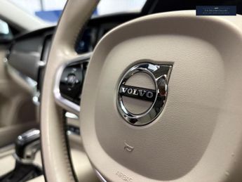 Volvo V90 Cross Country 2.0 D4 Pro Auto AWD Euro 6 (s/s) 5dr