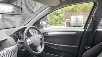 Vauxhall Astra 1.4i 16v Active 5dr