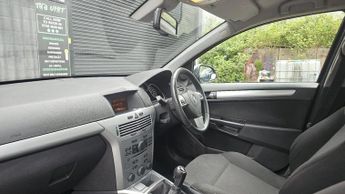 Vauxhall Astra 1.4i 16v Active 5dr
