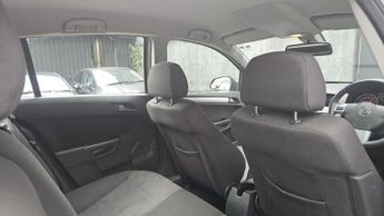 Vauxhall Astra 1.4i 16v Active 5dr