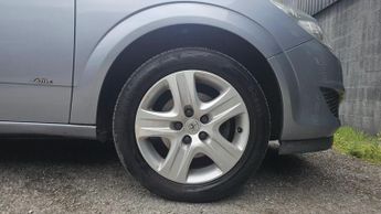 Vauxhall Astra 1.4i 16v Active 5dr