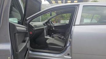 Vauxhall Astra 1.4i 16v Active 5dr