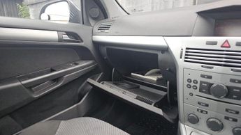 Vauxhall Astra 1.4i 16v Active 5dr