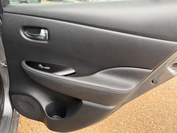 Nissan Leaf 30kWh Tekna Auto 5dr