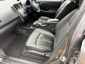 Nissan Leaf 30kWh Tekna Auto 5dr