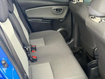 Toyota Yaris 1.5 VVT-i Icon CVT Euro 6 5dr