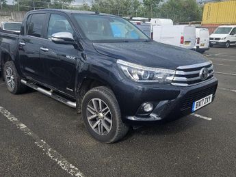 Toyota Hi Lux 2.4 D-4D Invincible Auto 4WD Euro 6 4dr (TSS, 3.5t)