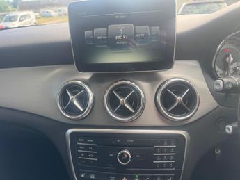 Mercedes-Benz GLA 2.1 GLA220d AMG Line (Premium) 7G-DCT 4MATIC Euro 6 (s/s) 5dr