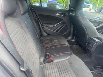 Mercedes-Benz GLA 2.1 GLA220d AMG Line (Premium) 7G-DCT 4MATIC Euro 6 (s/s) 5dr