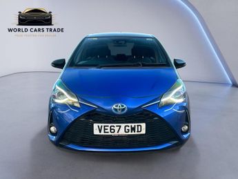 Toyota Yaris 1.5 VVT-h Blue Bi-Tone E-CVT Euro 6 (s/s) 5dr