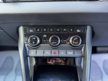 Skoda Karoq 1.5 TSI ACT SE L DSG Euro 6 (s/s) 5dr