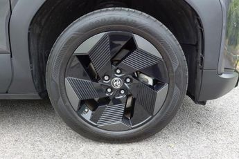 Toyota Urban Cruiser 61kWh Design Auto 5dr