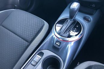 Nissan Juke 1.0 DiG-T N-Connecta 5dr DCT
