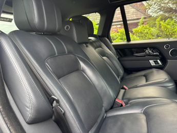Land Rover Range Rover 2.0 P400e 12.4kWh Autobiography Auto 4WD Euro 6 (s/s) 5dr