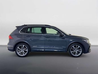 Volkswagen Tiguan 2.0 TDI R-Line SUV 5dr Diesel DSG Euro 6 (s/s) (150 ps)