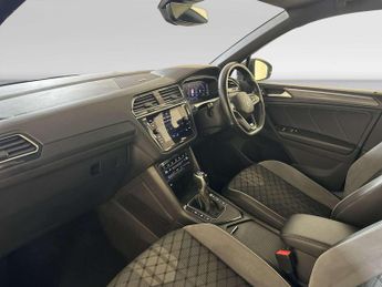 Volkswagen Tiguan 2.0 TDI R-Line SUV 5dr Diesel DSG Euro 6 (s/s) (150 ps)
