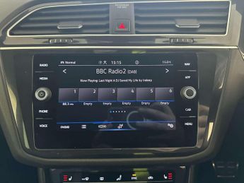 Volkswagen Tiguan 2.0 TDI R-Line SUV 5dr Diesel DSG Euro 6 (s/s) (150 ps)