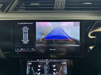 Audi e-tron 50 Sport Auto quattro 5dr 71.2kWh (11kW Charger)