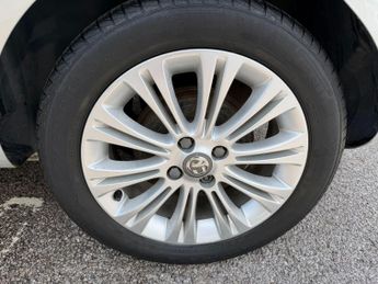 Vauxhall Corsa 1.4 16V SE Hatchback 5dr Petrol Auto Euro 5 (100 ps)
