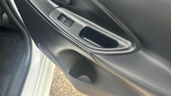 Toyota Yaris 1.5 VVT-h Design E-CVT Euro 6 (s/s) 5dr