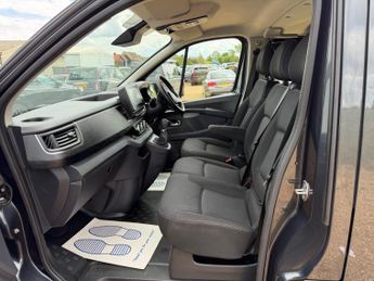 Renault Trafic 2.0 dCi Blue LL30 Extra Sport Crew Van EDC L2 H1 Euro 6 (s/s) 6d