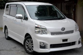 Toyota Voxy 2.0 ZS Kiramaki Aero Styling - 8 Seater