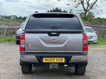 Nissan Navara 2.3 dCi Tekna Auto 4WD Euro 6 4dr
