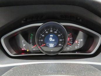 Volvo V40 Cross Country 2.0 D2 Lux Auto Euro 6 (s/s) 5dr