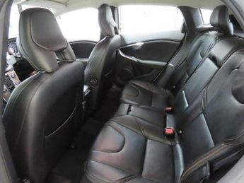 Volvo V40 Cross Country 2.0 D2 Lux Auto Euro 6 (s/s) 5dr