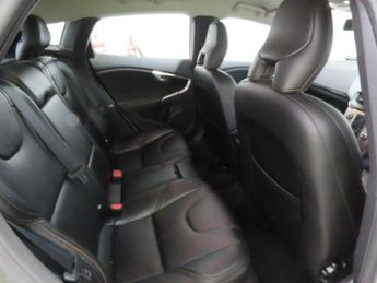 Volvo V40 Cross Country 2.0 D2 Lux Auto Euro 6 (s/s) 5dr