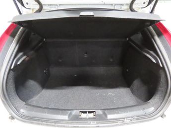 Volvo V40 Cross Country 2.0 D2 Lux Auto Euro 6 (s/s) 5dr