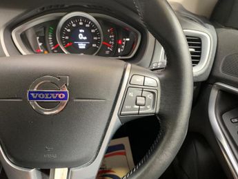 Volvo V40 Cross Country 2.0 D2 Lux Auto Euro 6 (s/s) 5dr