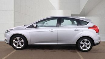 Ford Focus 1.6 Zetec Hatchback 5dr Petrol Manual Euro 5 (125 ps)
