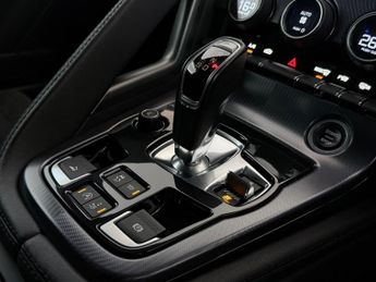 Jaguar F-Type 3.0 V6 R-Dynamic Auto Euro 6 (s/s) 2dr