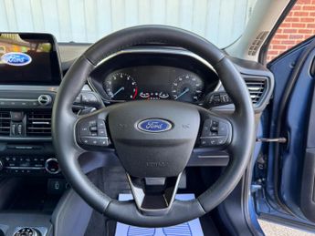 Ford Focus 1.0T EcoBoost Titanium Auto Euro 6 (s/s) 5dr