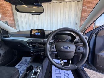 Ford Focus 1.0T EcoBoost Titanium Auto Euro 6 (s/s) 5dr
