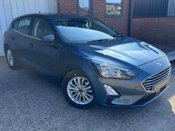 Ford Focus 1.0T EcoBoost Titanium Auto Euro 6 (s/s) 5dr
