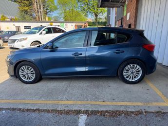 Ford Focus 1.0T EcoBoost Titanium Auto Euro 6 (s/s) 5dr