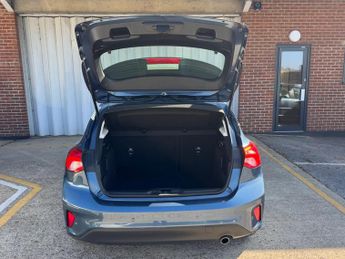 Ford Focus 1.0T EcoBoost Titanium Auto Euro 6 (s/s) 5dr