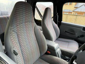 Jeep Wrangler 4.0 Sport Soft top 4x4 3dr