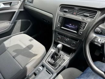Volkswagen Golf 2.0 TDI BlueMotion Tech SE DSG Euro 5 (s/s) 5dr