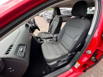 Volkswagen Golf 2.0 TDI BlueMotion Tech SE DSG Euro 5 (s/s) 5dr