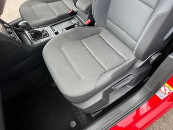 Volkswagen Golf 2.0 TDI BlueMotion Tech SE DSG Euro 5 (s/s) 5dr