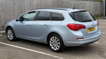 Vauxhall Astra 2.0 CDTi Tech Line Sports Tourer Auto Euro 5 5dr