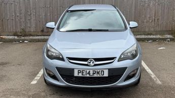 Vauxhall Astra 2.0 CDTi Tech Line Sports Tourer Auto Euro 5 5dr