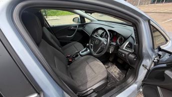 Vauxhall Astra 2.0 CDTi Tech Line Sports Tourer Auto Euro 5 5dr