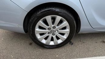 Vauxhall Astra 2.0 CDTi Tech Line Sports Tourer Auto Euro 5 5dr