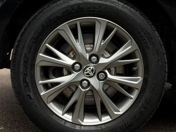 Toyota Yaris 1.5 VVT-h Icon E-CVT Euro 6 (s/s) 5dr