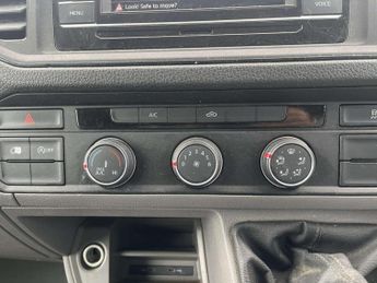 Volkswagen Crafter 2.0 TDI CR35 Trendline Panel Van 5dr Diesel Manual FWD MWB Euro 
